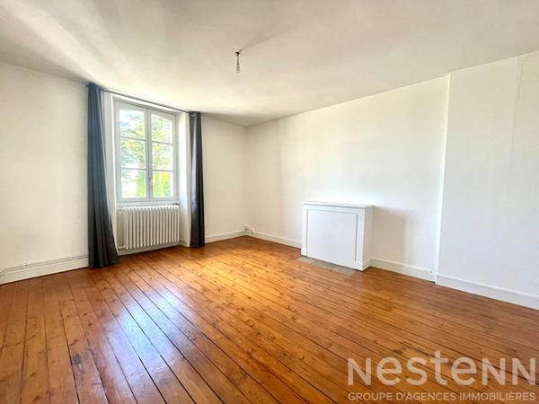 A LOUER - APPARTEMENT DE CHARME 3 CHAMBRES - 100 M² - AURAY CENTRE
