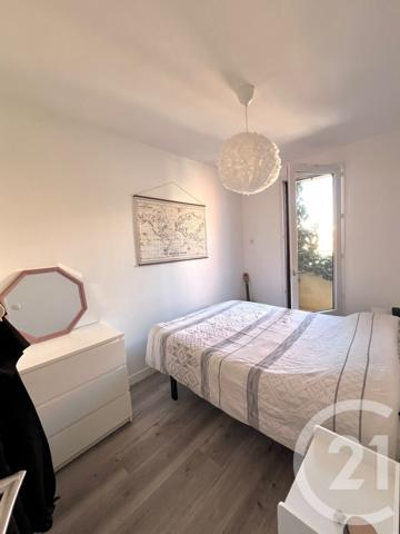 Appartement F2 à vendre  2 pièces - 33,72 m2 LA LONDE LES MAURES - 83