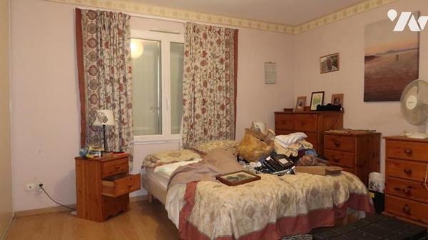 MOUILLERON SAINT GERMAIN, MAISON D'HABITATION DE PLAIN-PIED.