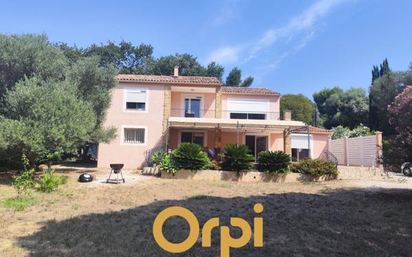 Maison à vendre    6 pièces • 188 m2 Sanary-sur-Mer