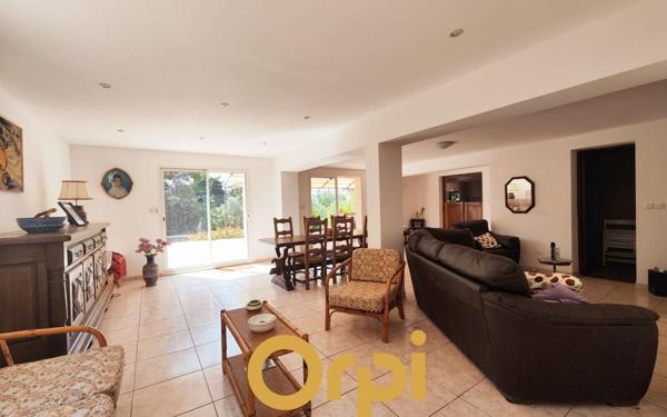 Maison à vendre    6 pièces • 188 m2 Sanary-sur-Mer