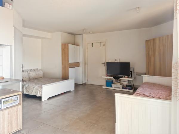 Castelnau-le-Lez (34170) Castelnau-le-Lez, T1 32 m2, balcon, ascenceur.