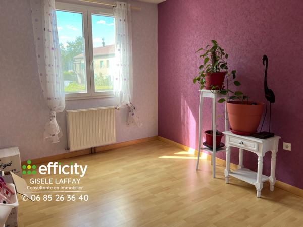 Maison
         6 pièces
        - 138 m² 319 000 € *
