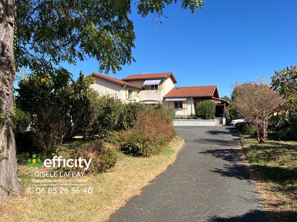 Maison
         6 pièces
        - 138 m² 319 000 € *