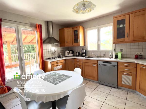 Maison
         6 pièces
        - 138 m² 319 000 € *
