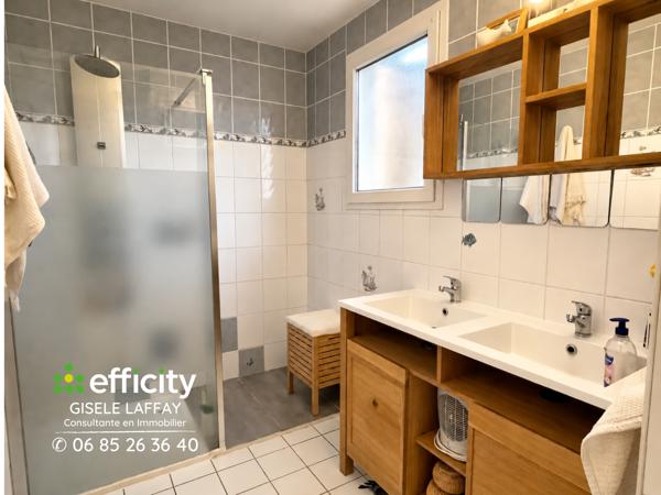 Maison
         6 pièces
        - 138 m² 319 000 € *