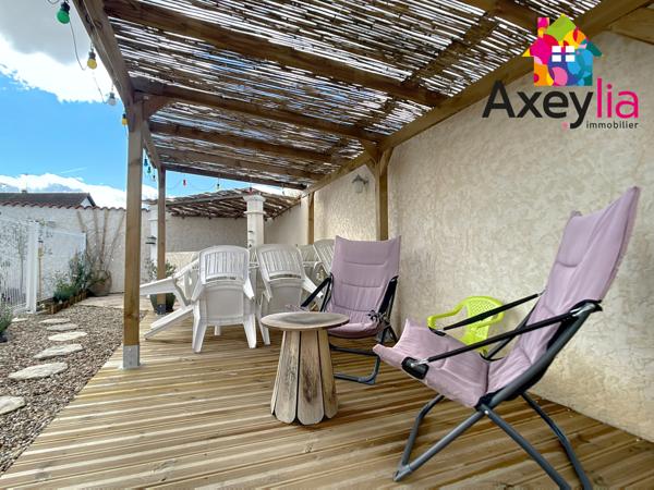 Mably (42300) A VENDRE - MABLY - MAISON DE PLAIN-PIED ET RÉNOVÉE AVEC TROIS CHAMBRES, GARAGE ET TERRAIN AVEC PISCINE