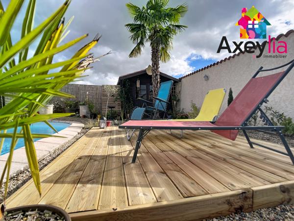 Mably (42300) A VENDRE - MABLY - MAISON DE PLAIN-PIED ET RÉNOVÉE AVEC TROIS CHAMBRES, GARAGE ET TERRAIN AVEC PISCINE