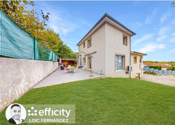 Maison
         5 pièces
        - 125 m² 450 000 € *