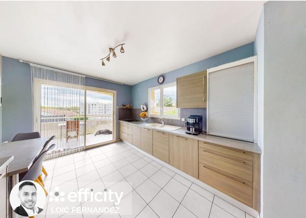 Maison
         5 pièces
        - 125 m² 450 000 € *