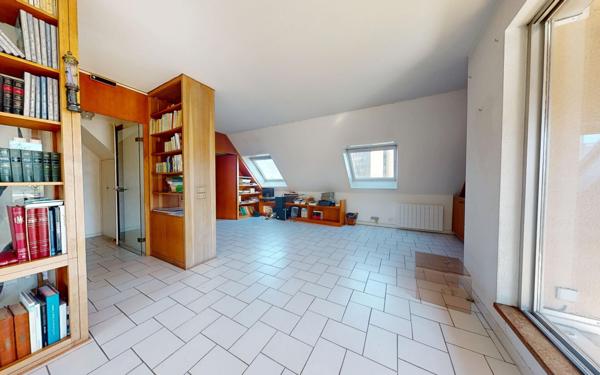 Appartement à vendre    6 pièces • 187 m2 Strasbourg
