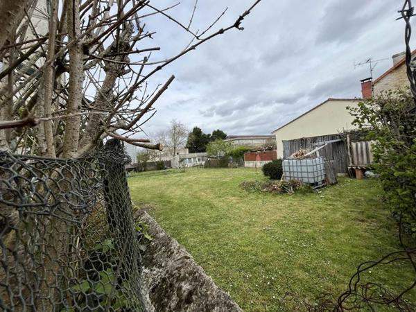 Terrain 66 780 € Ruelle-sur-Touvre 830 m² DPE