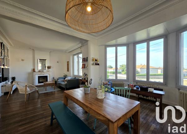 Maison à vendre 7 pièces 217 m² Parthenay