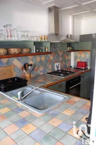 Maison 8 pièces de 213 m² à Les Trois-Îlets (97229)