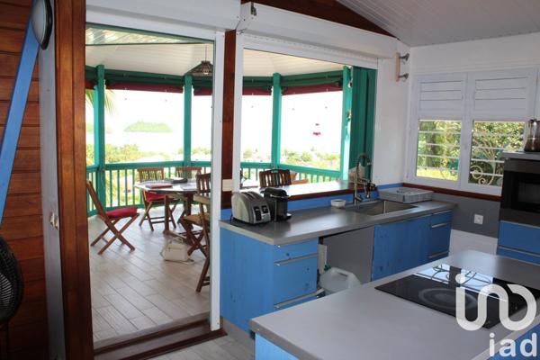 Maison 8 pièces de 213 m² à Les Trois-Îlets (97229)