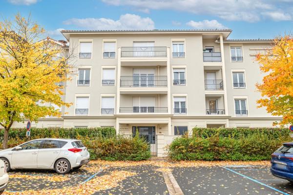 Appartement à vendre 3 pièces MIRIBEL (01) Hyper centre balcon garage