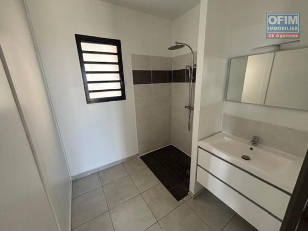 A louer T4 dans la residence Castel ROC, route du bois de nefles à Ste Clotilde