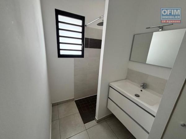 A louer T4 dans la residence Castel ROC, route du bois de nefles à Ste Clotilde