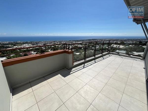 A louer T4 dans la residence Castel ROC, route du bois de nefles à Ste Clotilde