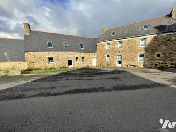 A VENDRE - ENSEMBLE IMMOBILIER - 22710 PENVENAN BUGUELES