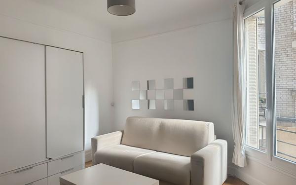Appartement à vendre    1 pièce • 18,10 m2 Paris 15