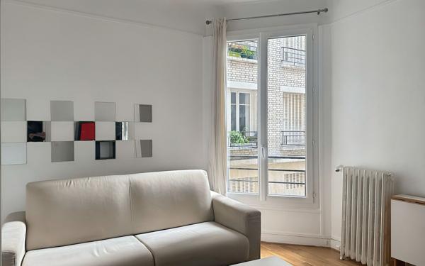 Appartement à vendre    1 pièce • 18,10 m2 Paris 15