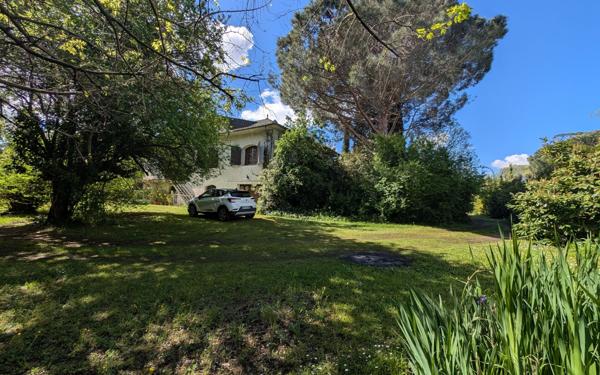 Maison à vendre    8 pièces • 212 m2 Toulouse