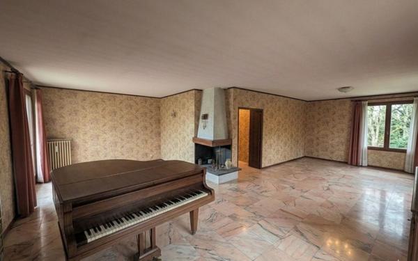 Maison à vendre    8 pièces • 212 m2 Toulouse