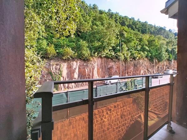 THEOULE SUR MER : appartement de 3 pièces à vendre