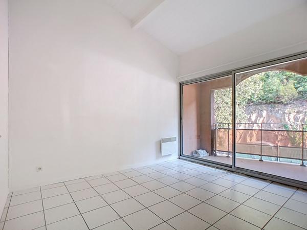 THEOULE SUR MER : appartement de 3 pièces à vendre