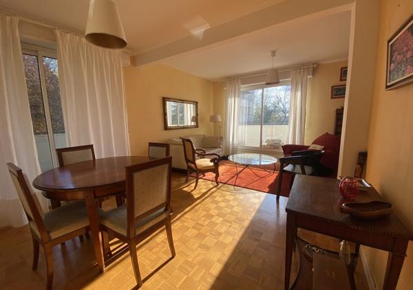 Appartement T4 de 95.48 m² 1er avec ascenseur environnement verdoyant calme dans avenue privée