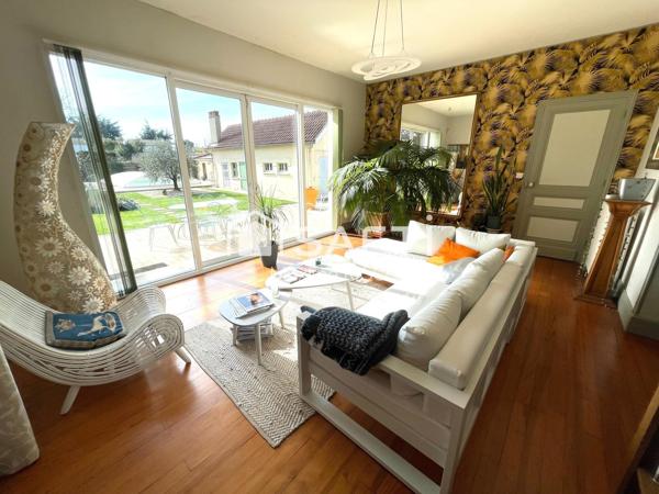 Maison Bourgeoise 6 chambres 260m² avec piscine