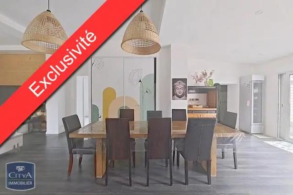 Maison à vendre 6 pièces 181m² Ferrières-en-Brie (77164)