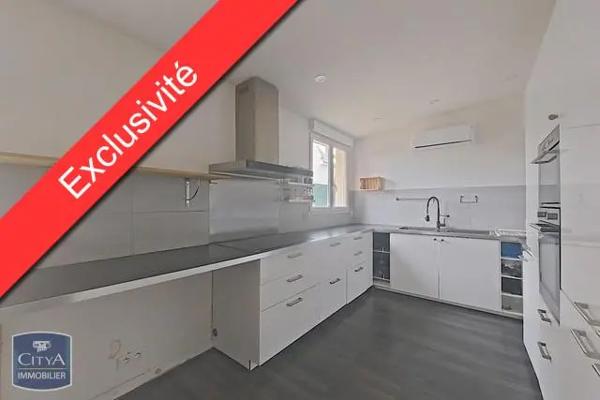 Maison à vendre 6 pièces 181m² Ferrières-en-Brie (77164)