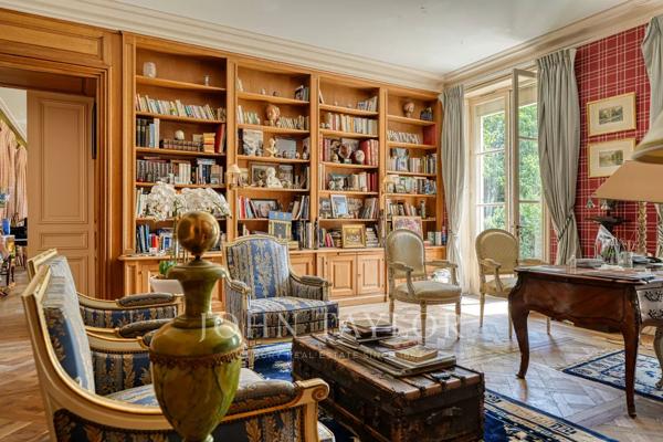 Chantilly – Château du XIXᵉ siècle dans un domaine de 1,8 hectare bordé par la Nonette