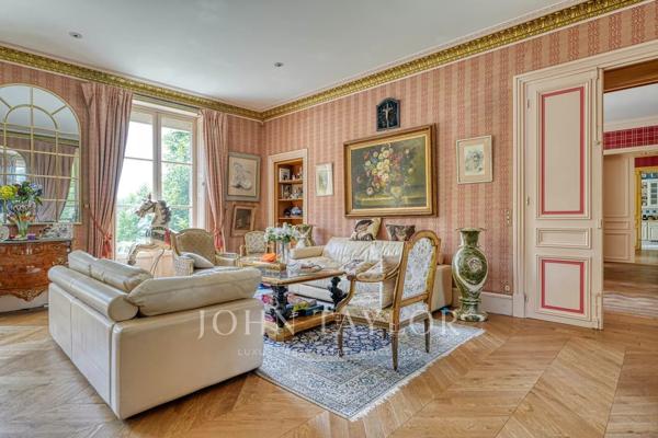 Chantilly – Château du XIXᵉ siècle dans un domaine de 1,8 hectare bordé par la Nonette