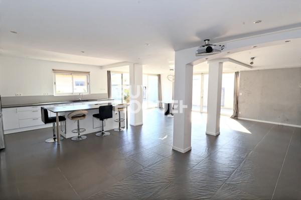 MAUGUIO proche intermarché  Villa 149 m² sur terrain de 478m² - Piscine