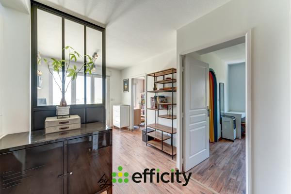 Appartement
         4 pièces
        - 82 m² Exclusivité 309 000 € *