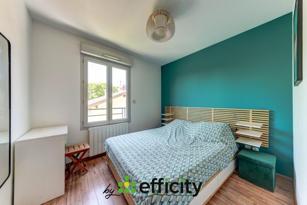 Appartement
         4 pièces
        - 82 m² Exclusivité 309 000 € *