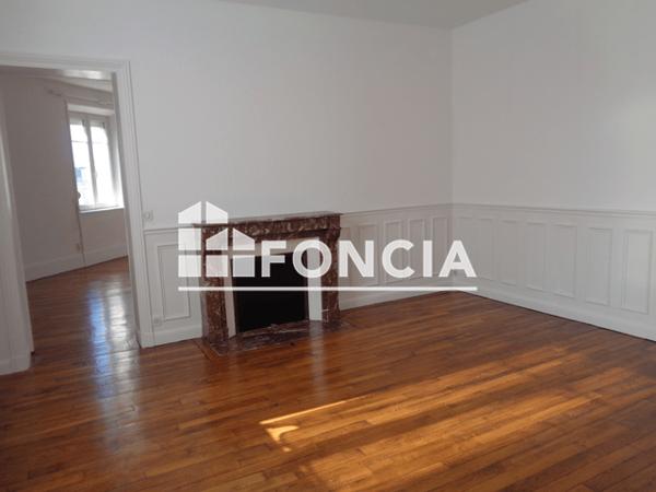 Location Appartement 4 pièces 97 m² - 24 PLACE FERNAND MARQUIGNY Soissons 02200