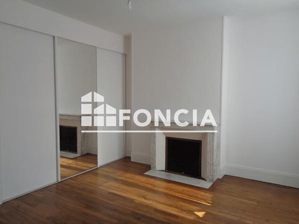 Location Appartement 4 pièces 97 m² - 24 PLACE FERNAND MARQUIGNY Soissons 02200