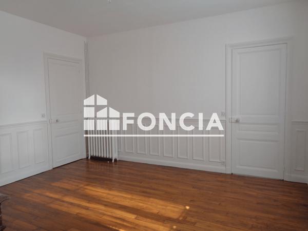 Location Appartement 4 pièces 97 m² - 24 PLACE FERNAND MARQUIGNY Soissons 02200