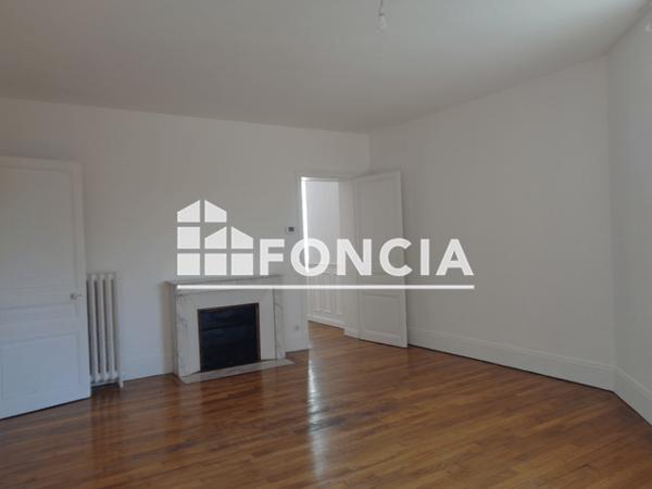 Location Appartement 4 pièces 97 m² - 24 PLACE FERNAND MARQUIGNY Soissons 02200