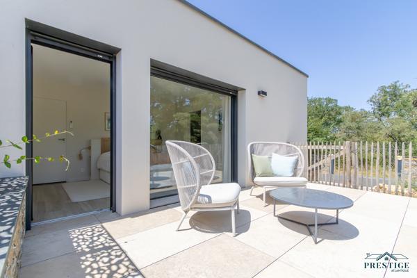 VAIR SUR LOIRE - MAISON 240 M2 - DPE A- PISCINE - GARAGE