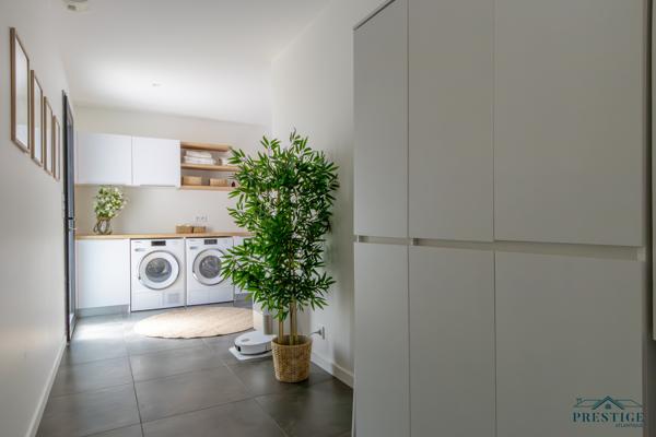VAIR SUR LOIRE - MAISON 240 M2 - DPE A- PISCINE - GARAGE