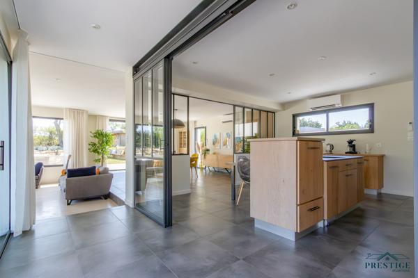 VAIR SUR LOIRE - MAISON 240 M2 - DPE A- PISCINE - GARAGE