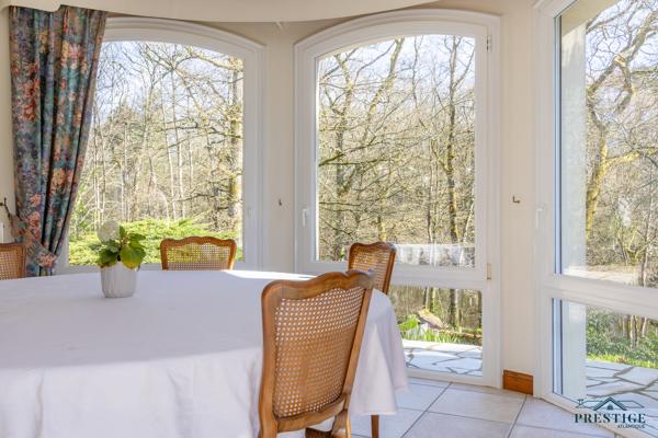 SAINT-SEBASTIEN-SUR-LOIRE - MAISON DE 216 M2 HABITABLES - TERRAIN 3300 M2
