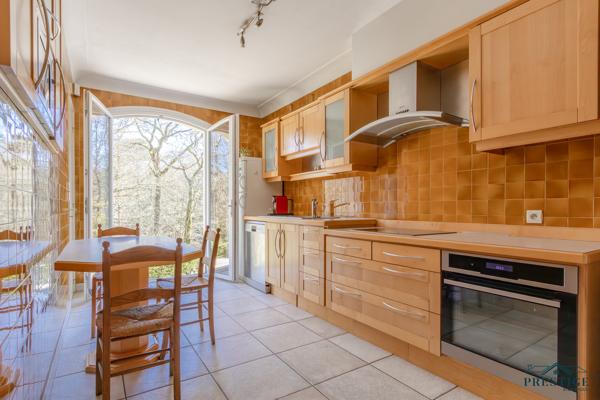 SAINT-SEBASTIEN-SUR-LOIRE - MAISON DE 216 M2 HABITABLES - TERRAIN 3300 M2