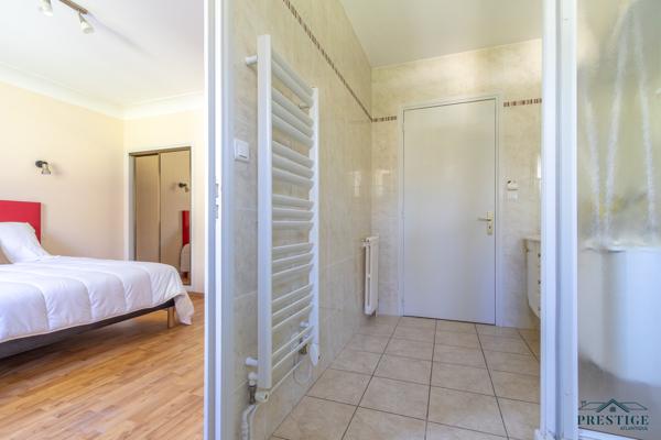SAINT-SEBASTIEN-SUR-LOIRE - MAISON DE 216 M2 HABITABLES - TERRAIN 3300 M2
