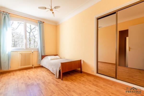 SAINT-SEBASTIEN-SUR-LOIRE - MAISON DE 216 M2 HABITABLES - TERRAIN 3300 M2